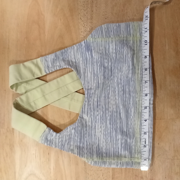Lululemon atletica tank top - Picture 9 of 14